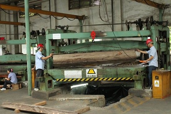 Fancy Wood Veneer Santos Rosewood Man-Made Veneer Sheet 2050-3200mm For Musical Instrument China Factory 528C / 528S