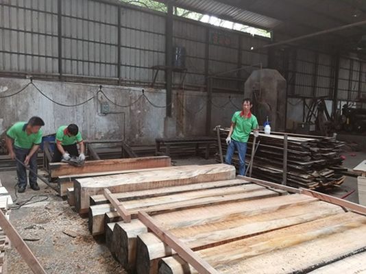 Fancy Wood Veneer Santos Rosewood Man-Made Veneer Sheet 2050-3200mm For Musical Instrument China Factory 528C / 528S