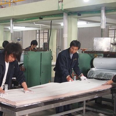 Slice Cut Reconstituted Silver Oak Wood Veneer Length 2500-3100mm Can Be Customized For Wall Covering