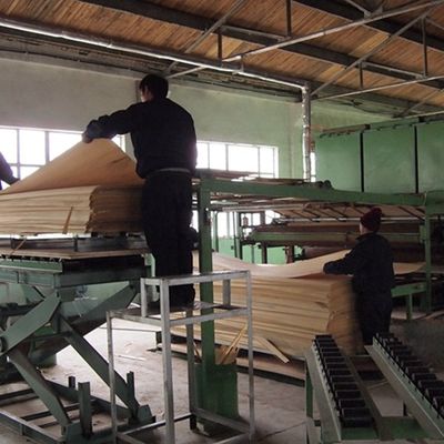 Engineered Ledar Wood Veneer Slice Cut Technics Straight Grain X757 Brown Color For Wall Covering China Manufacturer