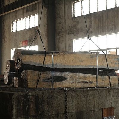 Customized American Natural Oak Wood Veneer Quarter Cut / Straight Grain Dyed Smoked For For Hotel Decoration