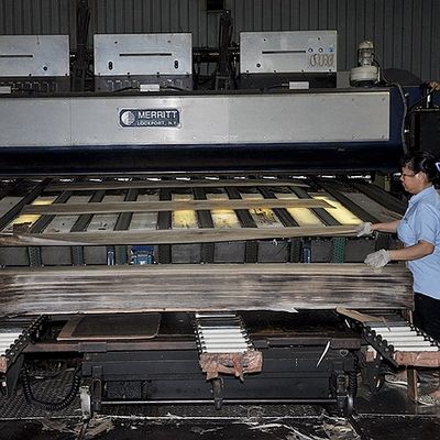 American Natural Walnut Wood Veneer Flat Cut Crown Cut Grain For High Class Furniture Making Fsc China Manufacturer