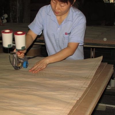 Natural Teak Crown Wood Veneer Fancy Plywood Board Mdf Chipboard Furniture Base Board 2440 2745mm Length