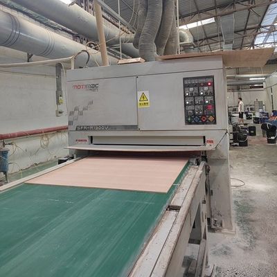 Interior Door Faced Natural Bicolor Tulip Wood Veneer Straight Grain 2440 / 2745mm