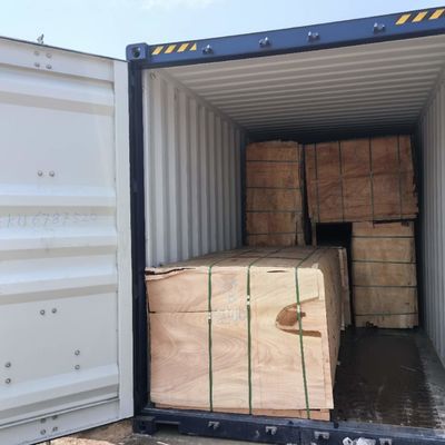 2440*1220 Whole Piece Gabon Okume Wood Veneer 0.2mm - 0.4mm For Fancy Panels Factory